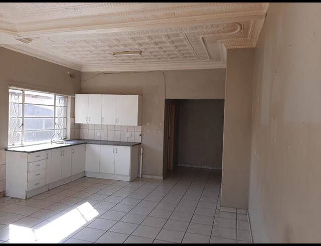 6 BEDROOM CLUSTER FOR SALE IN GEDULD